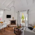 Villa Apanema Mindfulness With Fast Wifi, Pool, Sauna, Massage Asprogerakata