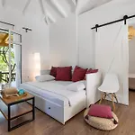 Villa Apanema Mindfulness With Fast Wifi, Pool, Sauna, Massage