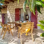 Apanema Mindfulness With Fast Wifi, Pool, Sauna, Massage