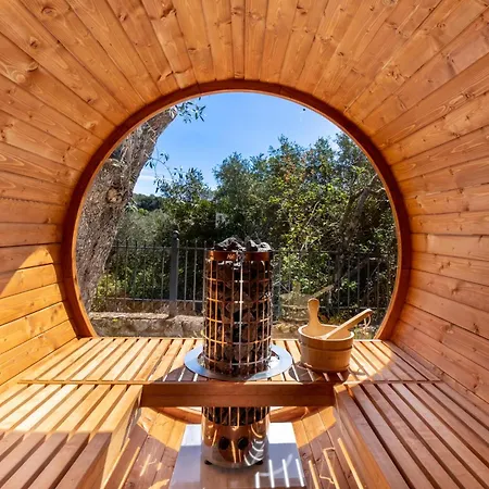 Apanema Mindfulness With Fast Wifi, Pool, Sauna, Massage Villa