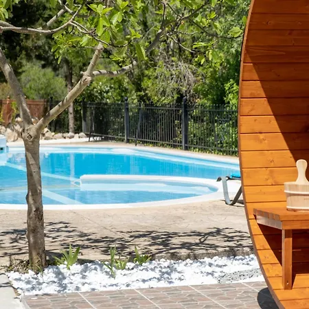 Villa Apanema Mindfulness With Fast Wifi, Pool, Sauna, Massage Asprogerakata