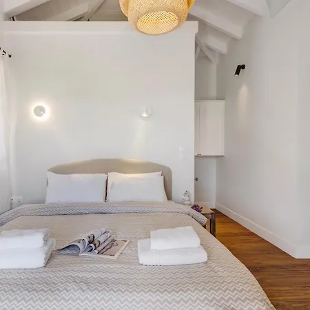 Villa Apanema Mindfulness, Relaxing Adults Only Resort, Fast Wifi, Pool, Sauna, Massage *