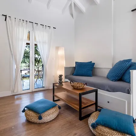 Apanema Mindfulness, Relaxing Adults Only Resort, Fast Wifi, Pool, Sauna, Massage Villa Asprogerakata