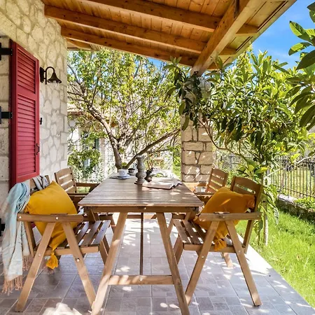 Apanema Mindfulness, Relaxing Adults Only Resort, Fast Wifi, Pool, Sauna, Massage Villa Asprogerakata