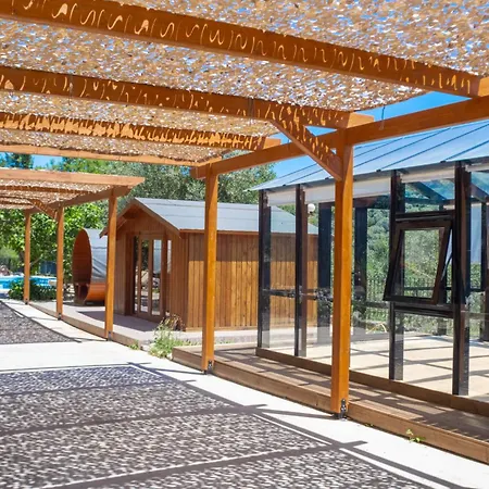 Villa Apanema Mindfulness, Relaxing Adults Only Resort, Fast Wifi, Pool, Sauna, Massage