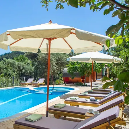 Villa Apanema Mindfulness, Relaxing Adults Only Resort, Fast Wifi, Pool, Sauna, Massage *