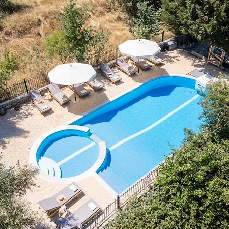 Луксозна вила Apanema Mindfulness, Relaxing Adults Only Resort, Fast Wifi, Pool, Sauna, Massage Asprogerakata